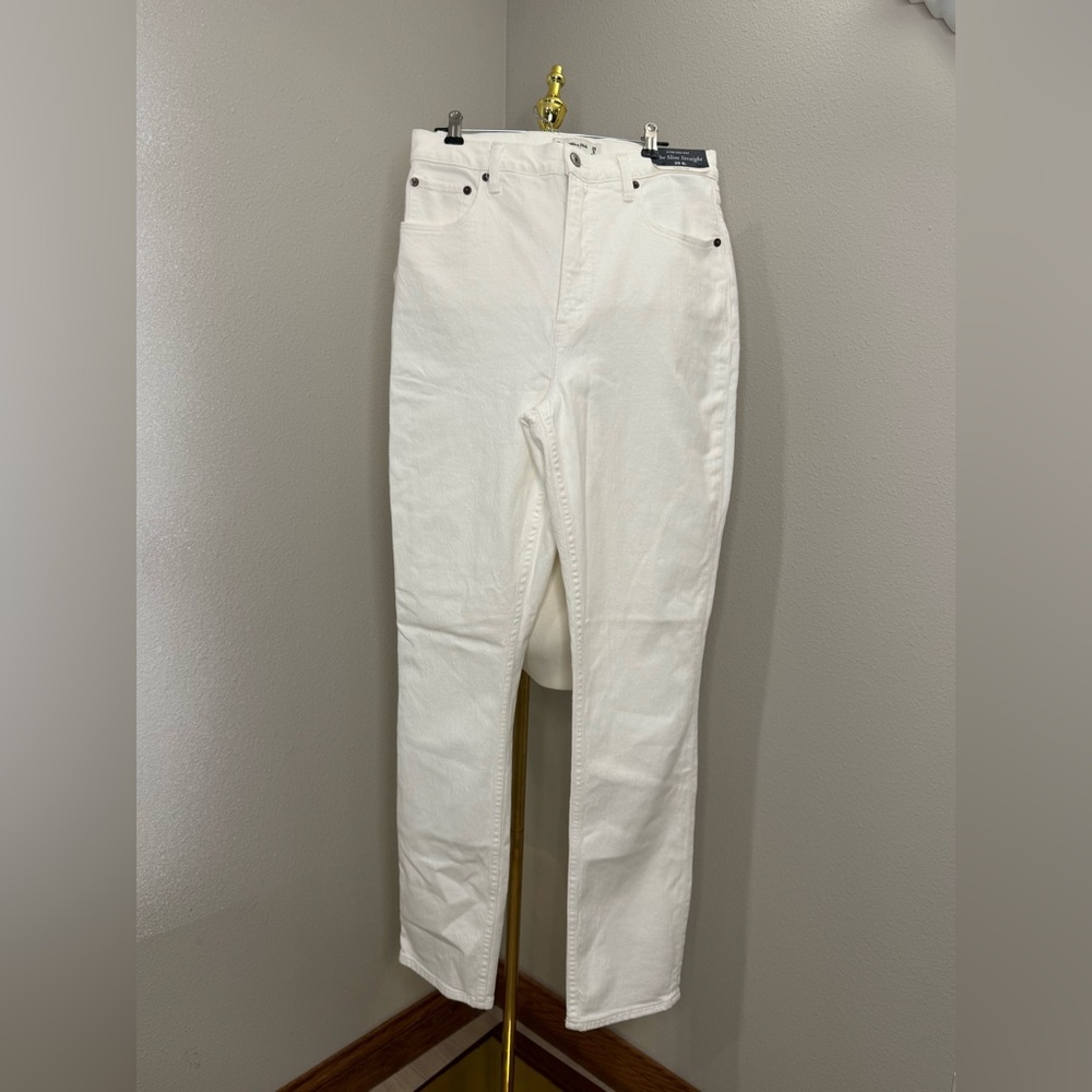 Abercrombie Curve Love Slim Straight Jeans 29 Long NWT Ultra High Rise White